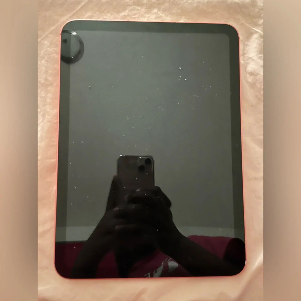 This is pink ipa d the fingerprint sensor doesn’t work still can turn iPad on
